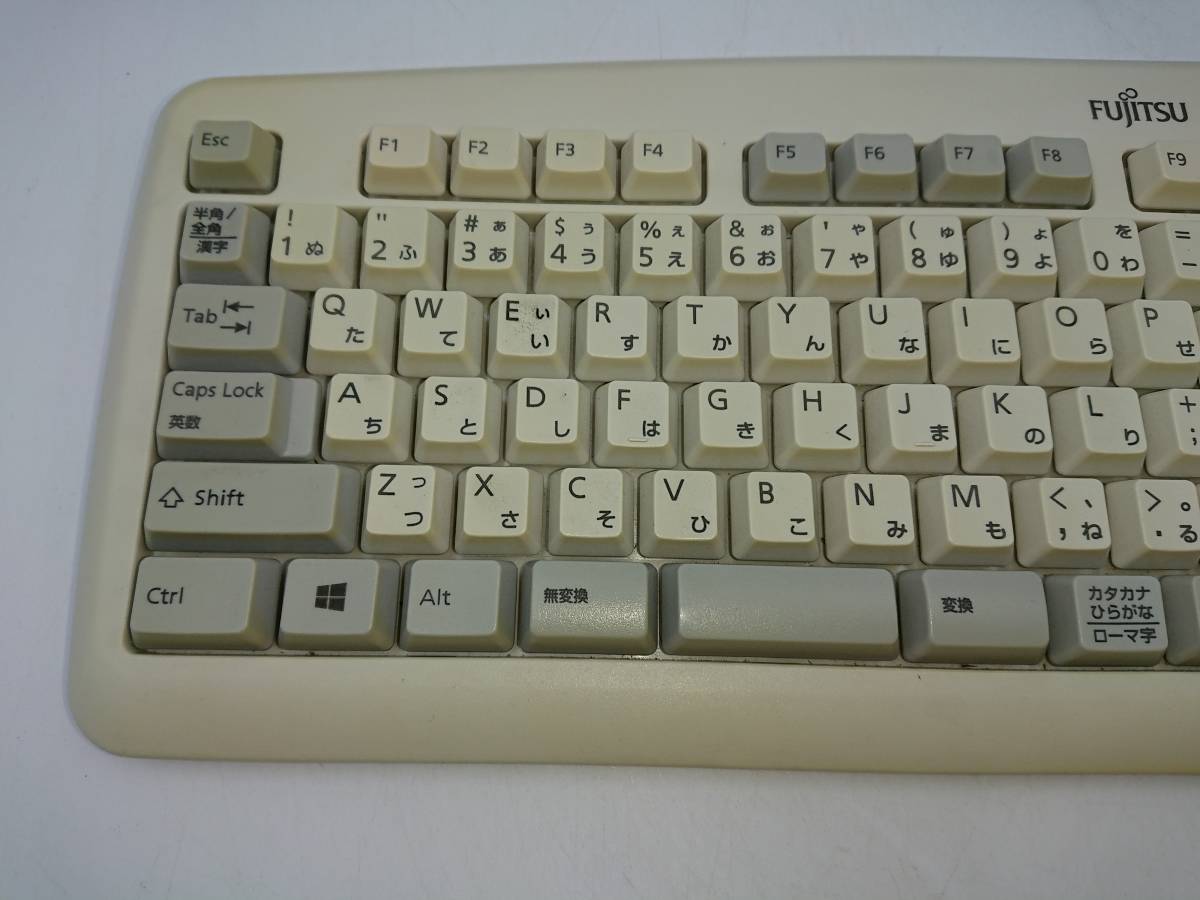 l【ジャンク】富士通 PS/2キーボード KB-0325 3台セット _画像4