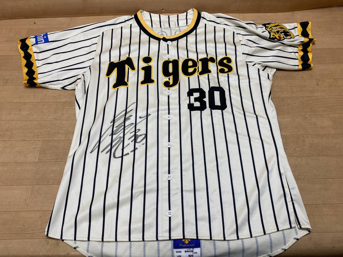 阪神タイガース 鶴選手 直筆サイン入り 2010年交流戦 実使用黒虎 阪神タイガース 鶴選手 直筆サイン入り 2010年交流戦 実使用黒虎