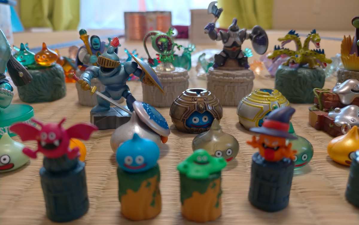ドラゴンクエスト フィギュア 大量67個セット クリスタル ドラゴンクエスト フィギュア 大量67個セット クリスタル