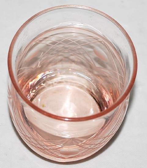 ●1599● 秀品 冷酒・ショットグラスに！◆ 幾何学文様切子 オレンジ色 グラス 4 個◆ 容量：115cc 程の画像3