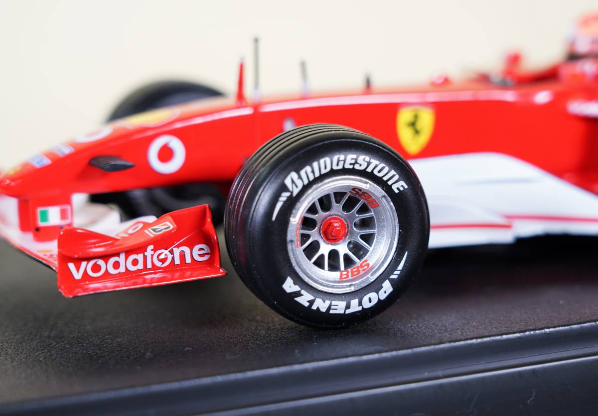 ★ホットウィール 1/18 フェラーリ Ｆ2003-GA Michael Schumacher チャンピョンカー_画像4