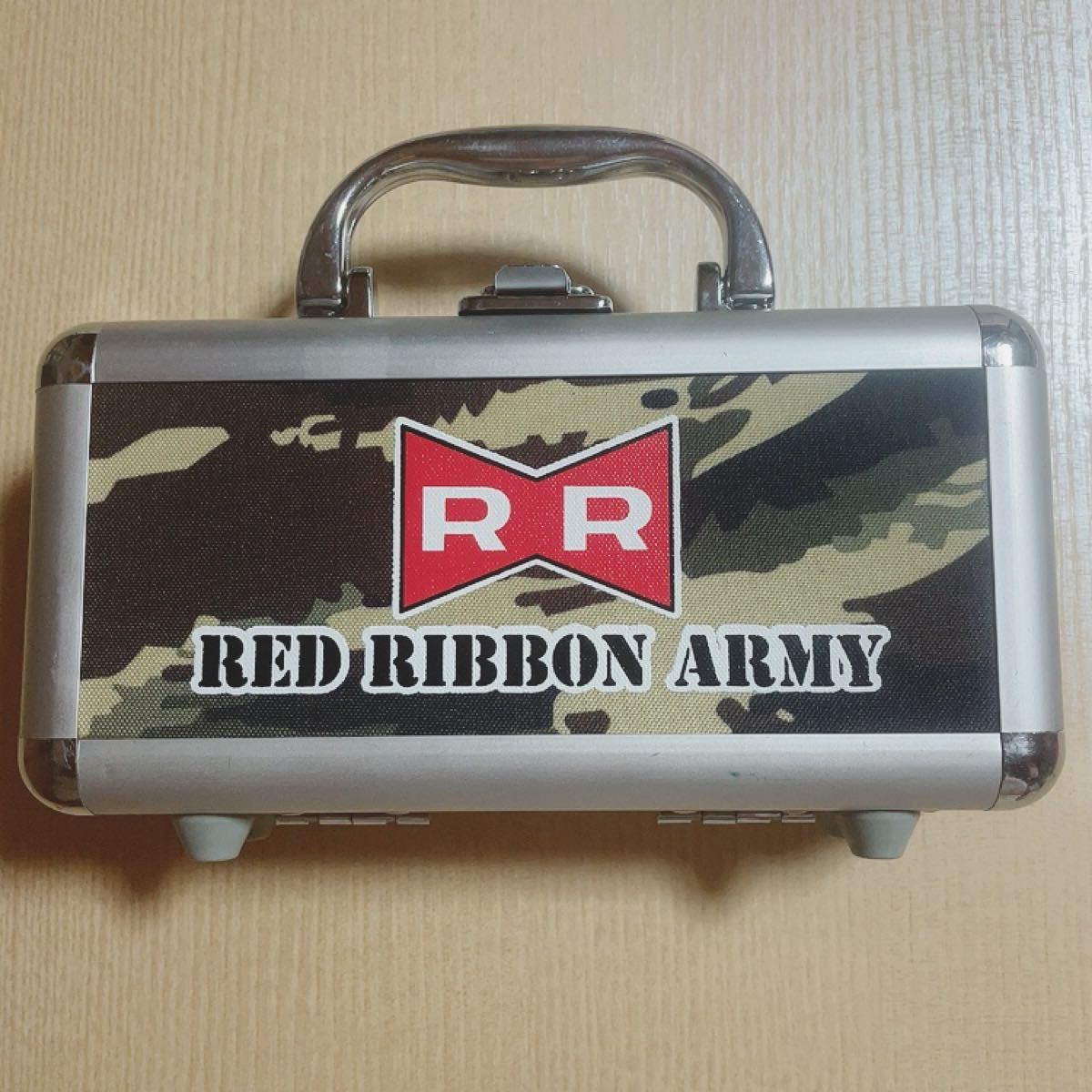 ドラゴンボールZ モバイルケース トランク レッドリボン軍柄|PayPayフリマ