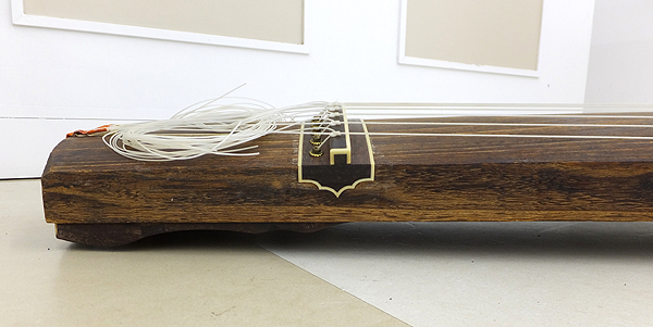 和楽器 弦楽器 琴 13弦 全長約183cm 日本楽器 中古品 琴柱なし 詳細不明 現状品の画像8