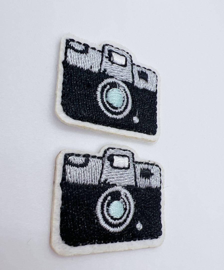 カメラ2枚セット ワッペン　アイロン　アップリケ　刺繍　接着　ハンドメイド素材