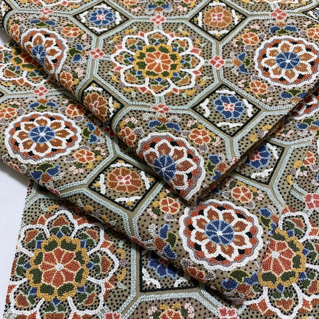 着物月花 総刺繍 相良刺繍 百万粒 蜀江華文様の袋帯 未使用品 六通柄
