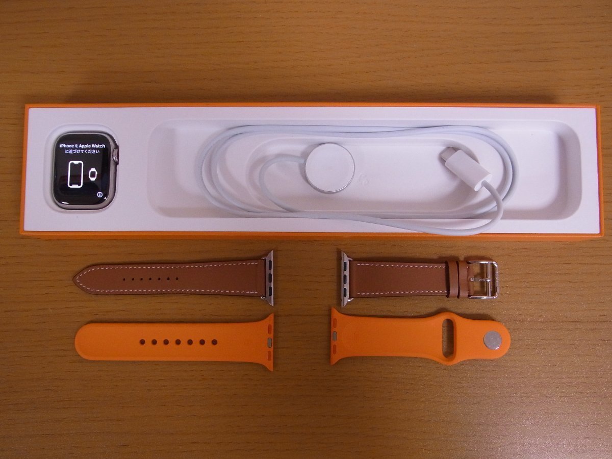 * Apple watch Hermes series 7 41mm MKJ53J/A present condition delivery Acty beige .n lock released 