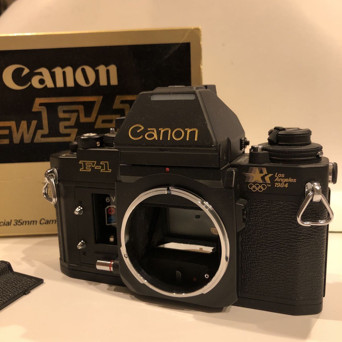 驚きの値段】 Canon NEW F-1 ロサンゼルスオリンピックモデル AE