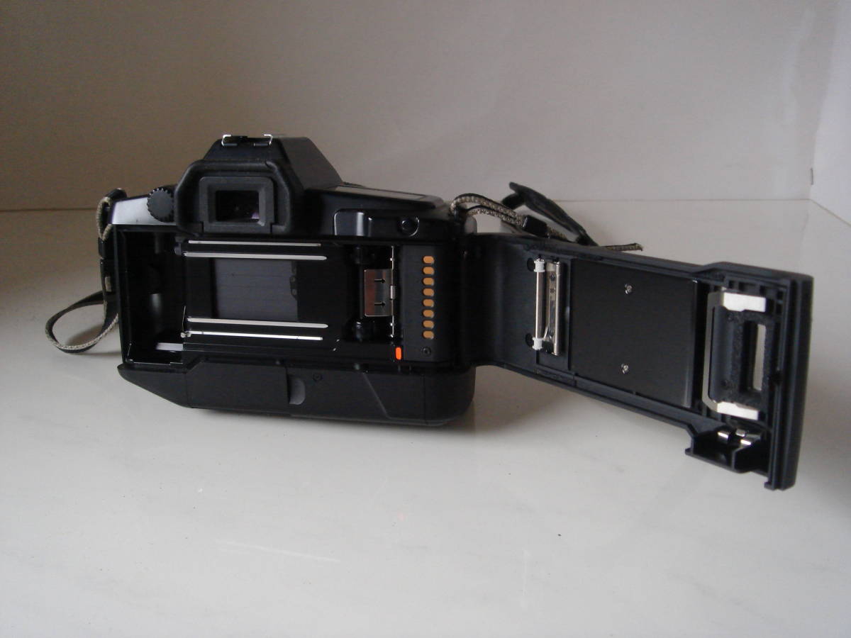 電池交換済 キヤノン Canon EOS 650 一眼レフカメラ CANON ZOOM 電池交換済 キヤノン Canon EOS 650 一眼レフカメラ CANON ZOOM