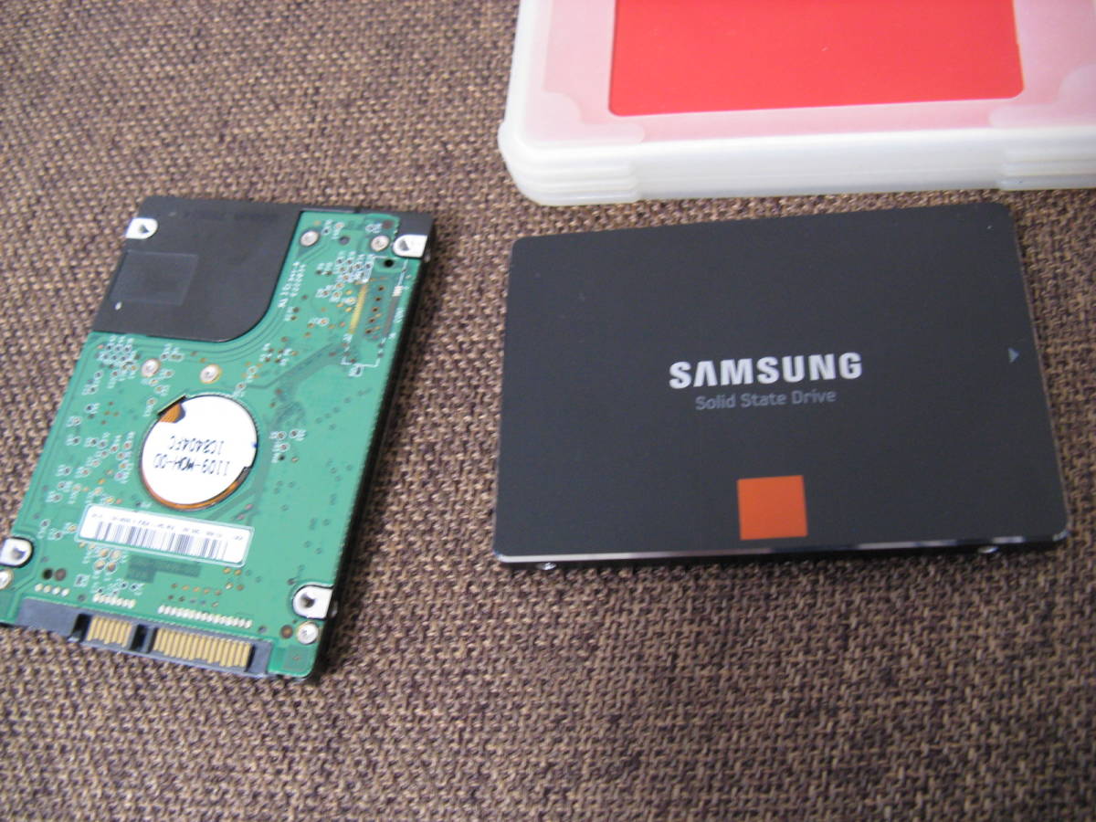 SSD120GB(SAMSUNG840)、USB 外付けHDD30GBジャンクとSATA（WD）160GB3個セット