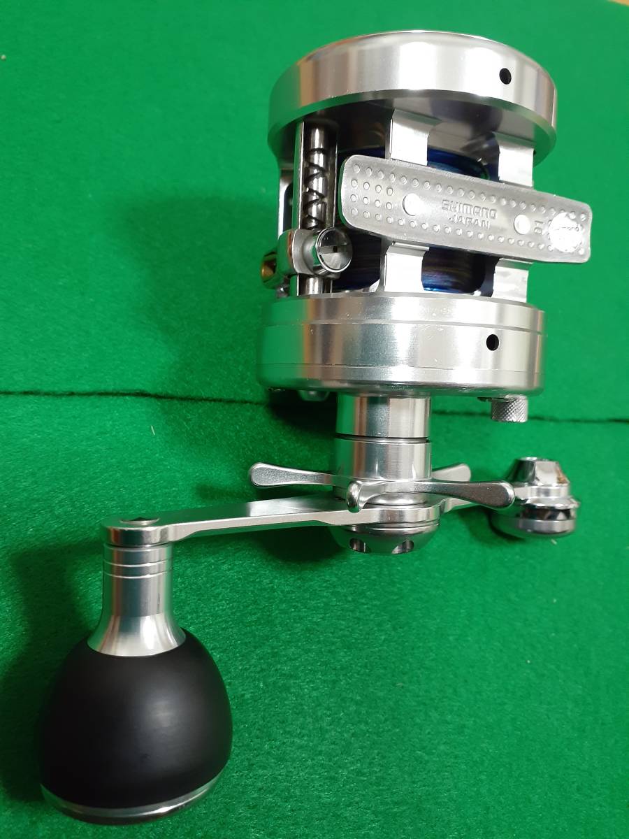 シマノ SHIMANO カルカッタコンクエスト 300タイプJ-M ライトジギング