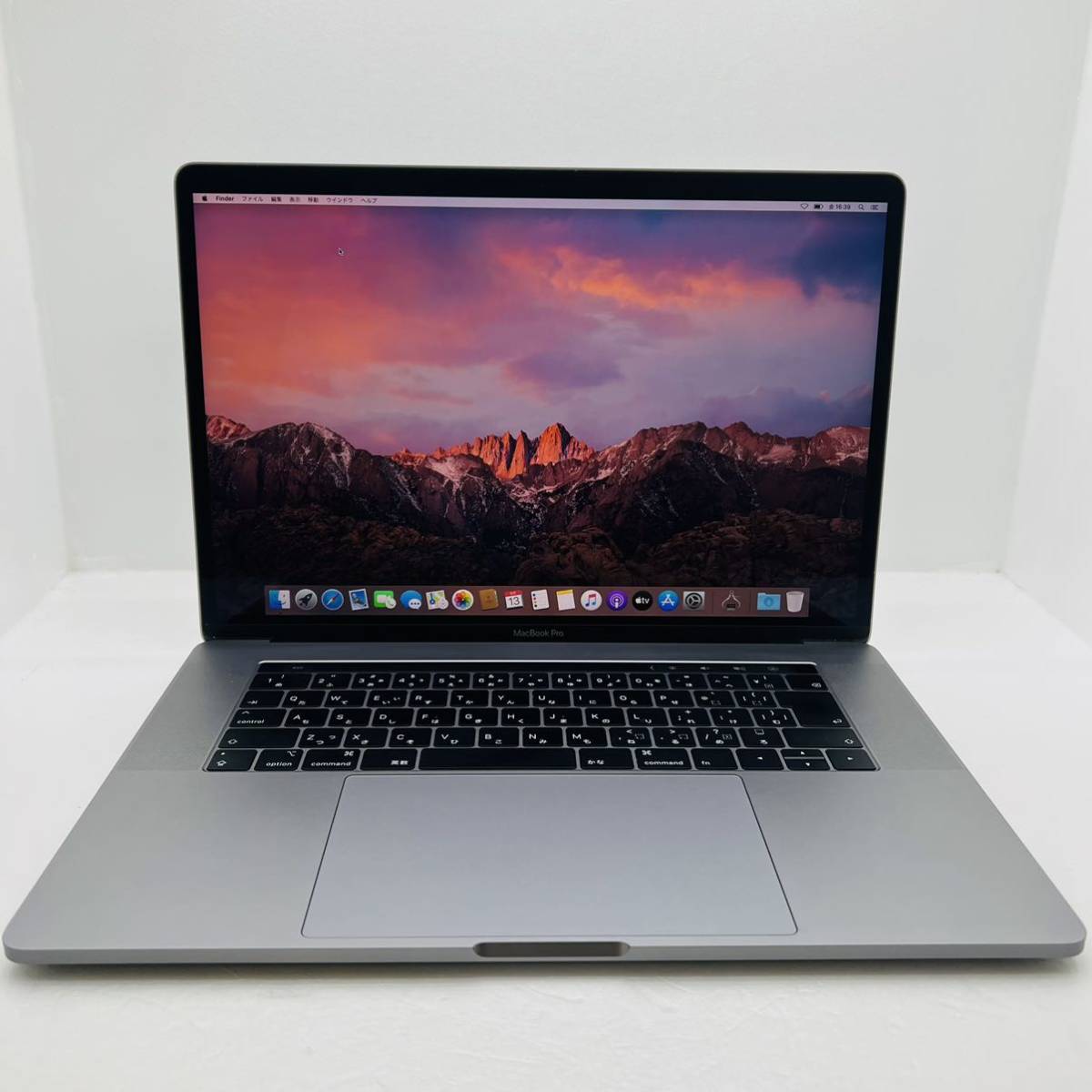 お金を節約 Apple MacBook Pro2018 15inch CPU Intel Core i7 16GB SSD256GB