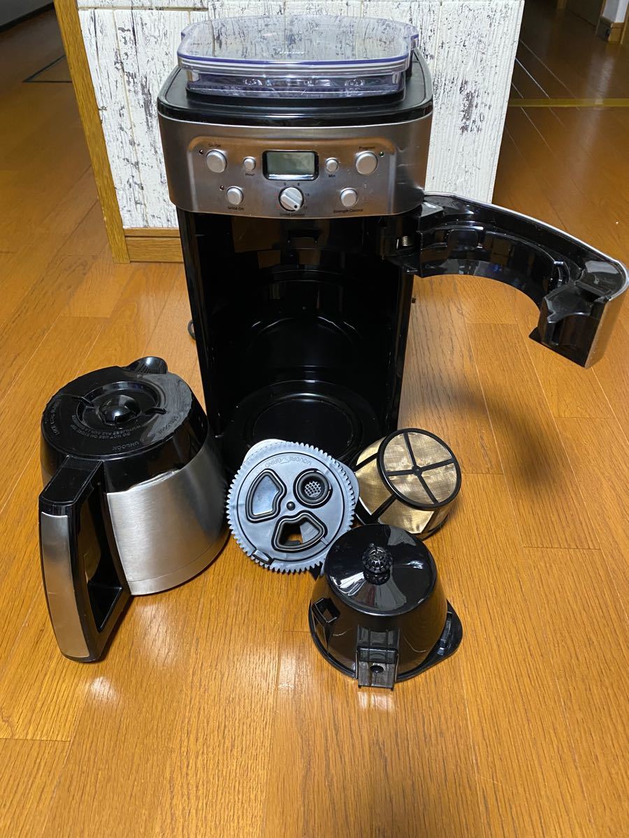 コーヒーメーカー12カップオートマチック　グラインド&ブリュー　クイジナートDGB-900PCJ2 