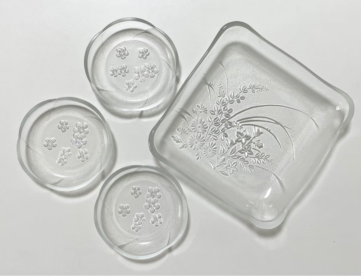 和風花柄 梅柄 昭和レトロ ガラス ガラス皿 角皿 小皿 食器 和風花柄 梅柄 昭和レトロ ガラス ガラス皿 角皿 小皿 食器