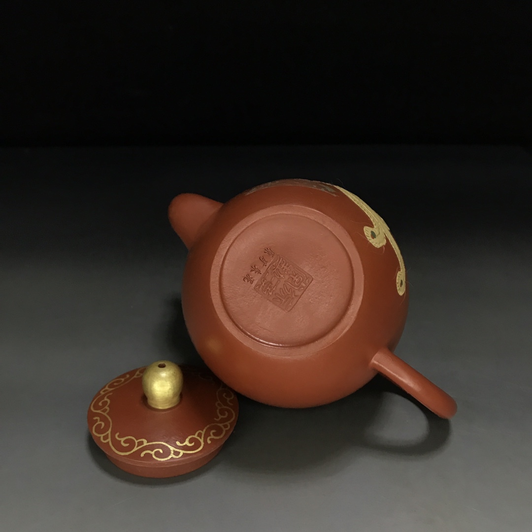 聚寶齋*紫砂細密彫*美人肩壺】茶壺 茶道具 中国時代美術 容量:460cc 聚寶齋*紫砂細密彫*美人肩壺】茶壺 茶道具 中国時代美術 容量:460cc