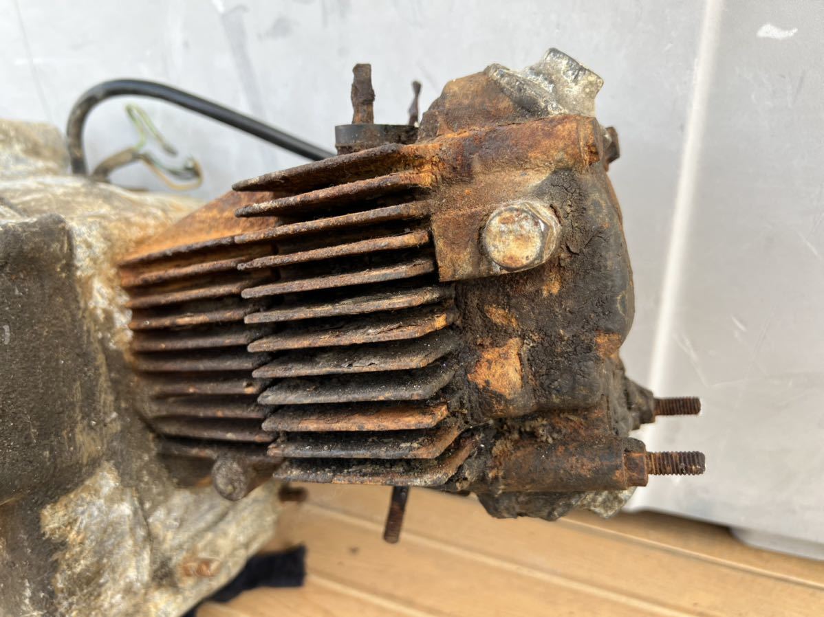 倉庫片付け品・ホンダ C105 54cc OHV エンジン 倉庫片付け品・ホンダ C105 54cc OHV エンジン