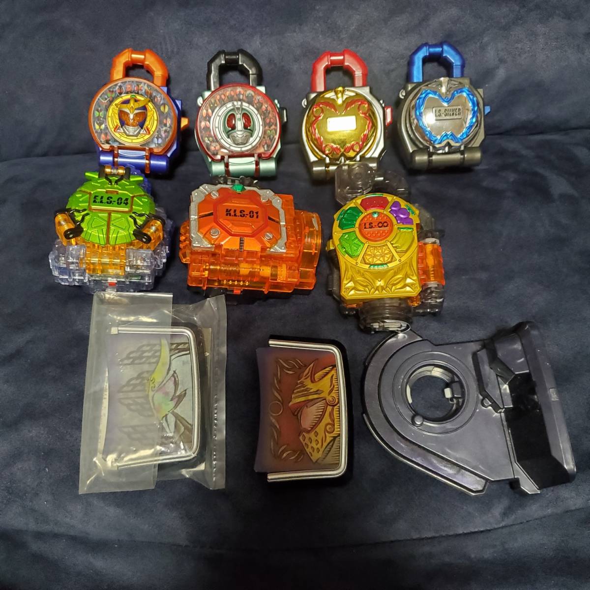 1円スタート 仮面ライダー鎧武 ロックシード まとめ売り ゲネシス