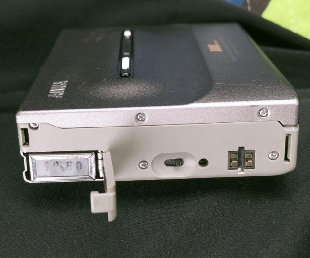 AIWA アイワ BBE SYSTEM HS-PL50 ポータブル ステレオ カセット