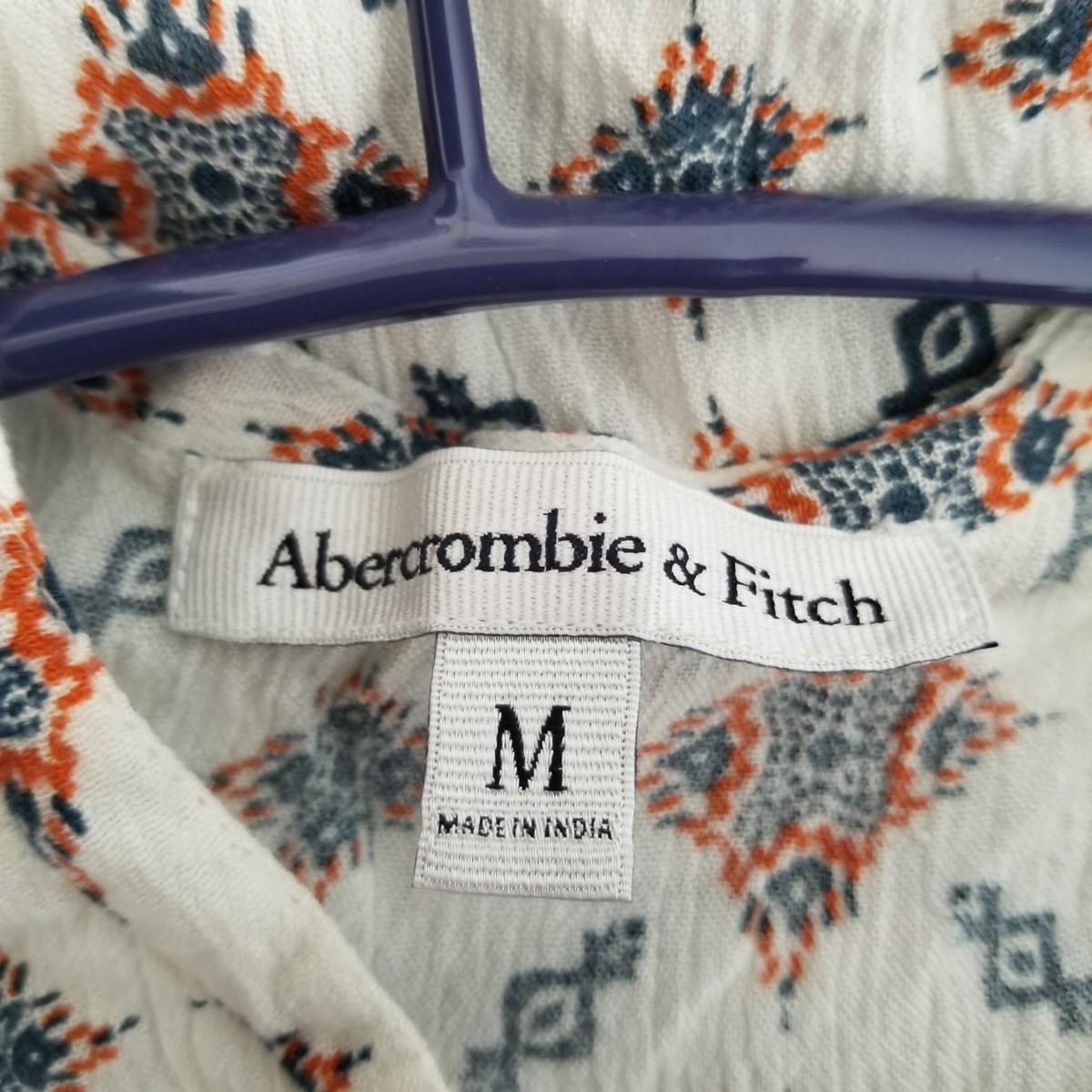 【美品】★Abercrombie&Fitch★ アバクロ　ノースリーブシャツ 