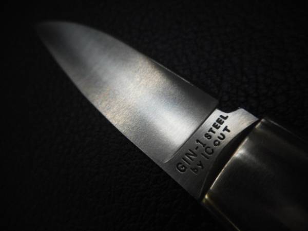ナイフ　 小さな折り畳　HIRO GIN-1 STEEL BY IC CUT ヒロ　ウッドハンドルです。_画像3