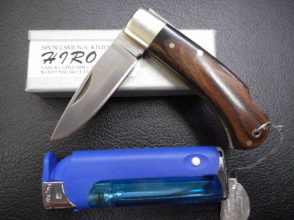 ナイフ　 小さな折り畳　HIRO GIN-1 STEEL BY IC CUT ヒロ　ウッドハンドルです。