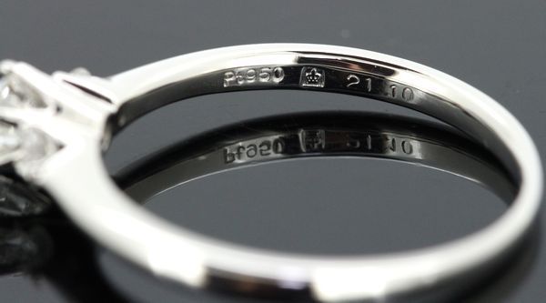ロイヤルアッシャー ダイヤモンド 0.21ct F-VS1 リング Pt950