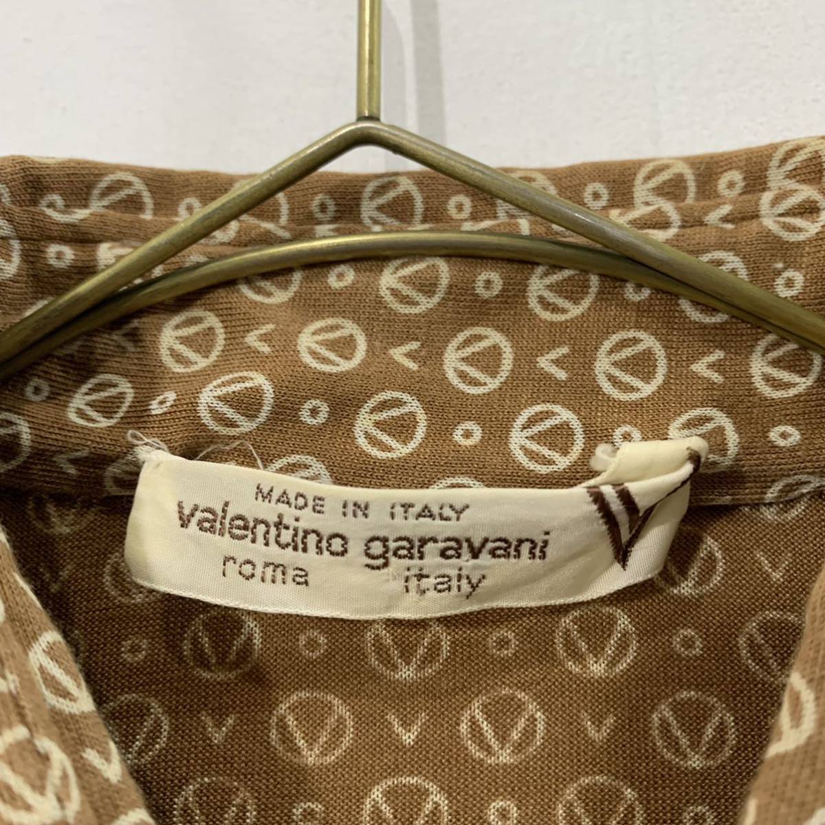 valentino garavani イタリア製 ポロシャツ 半袖 総柄 Vロゴ Vマーク Italy製 ヴァレンティノガラヴァーニ【レターパックライト郵送可】_画像9