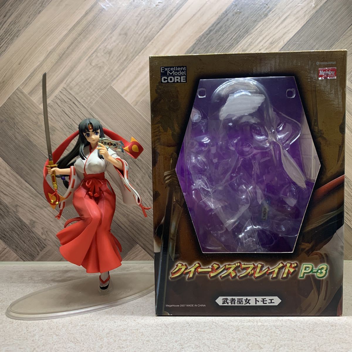 レジンキャストフィギュア トモエ「クイーンズブレイド」 先着