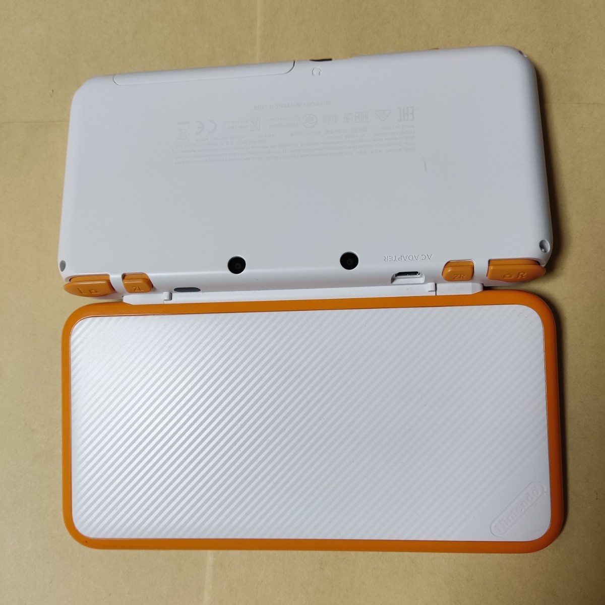 Newニンテンドー2DS LL 本体　ホワイト×オレンジ　3DS