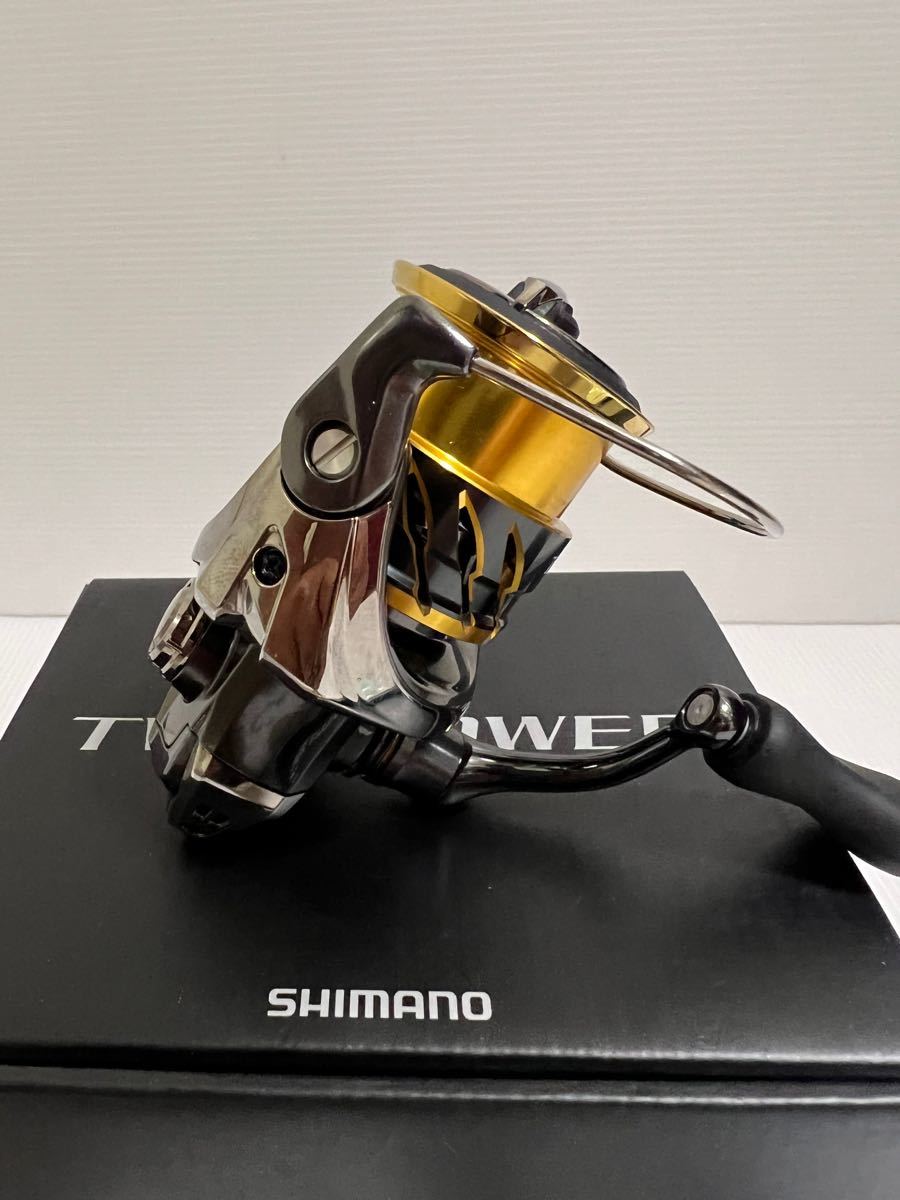 美品 使用少ない シマノ 20ツインパワー C2000S TWIN POWER disdikbud