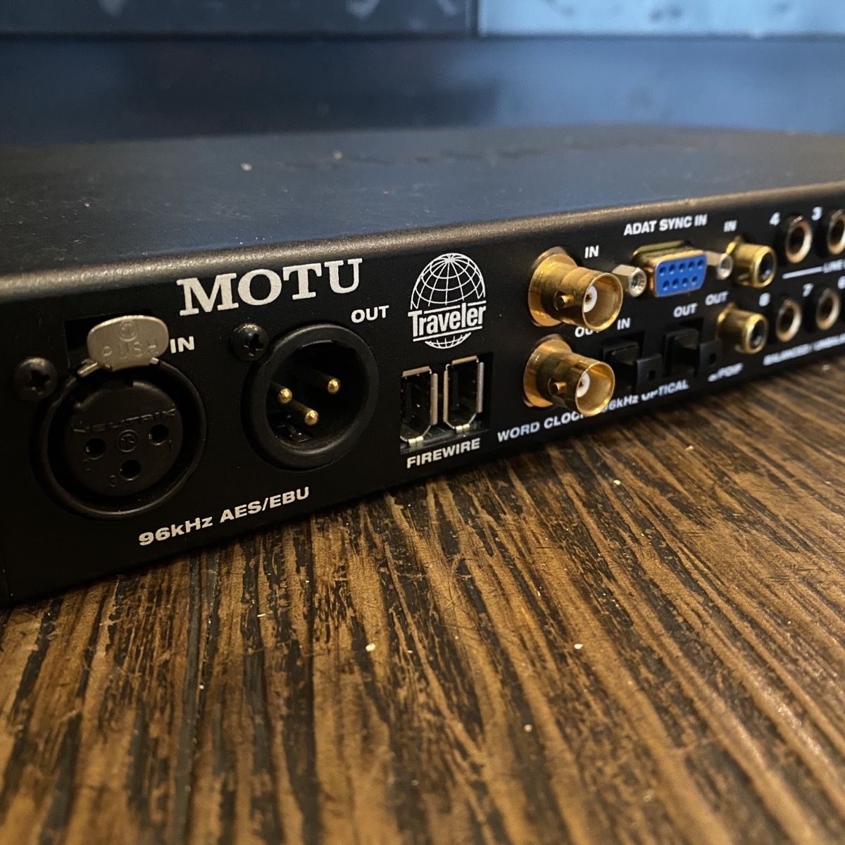 10%OFF ヤフオク! - Motu Traveler FireWire Audio Interface モツ