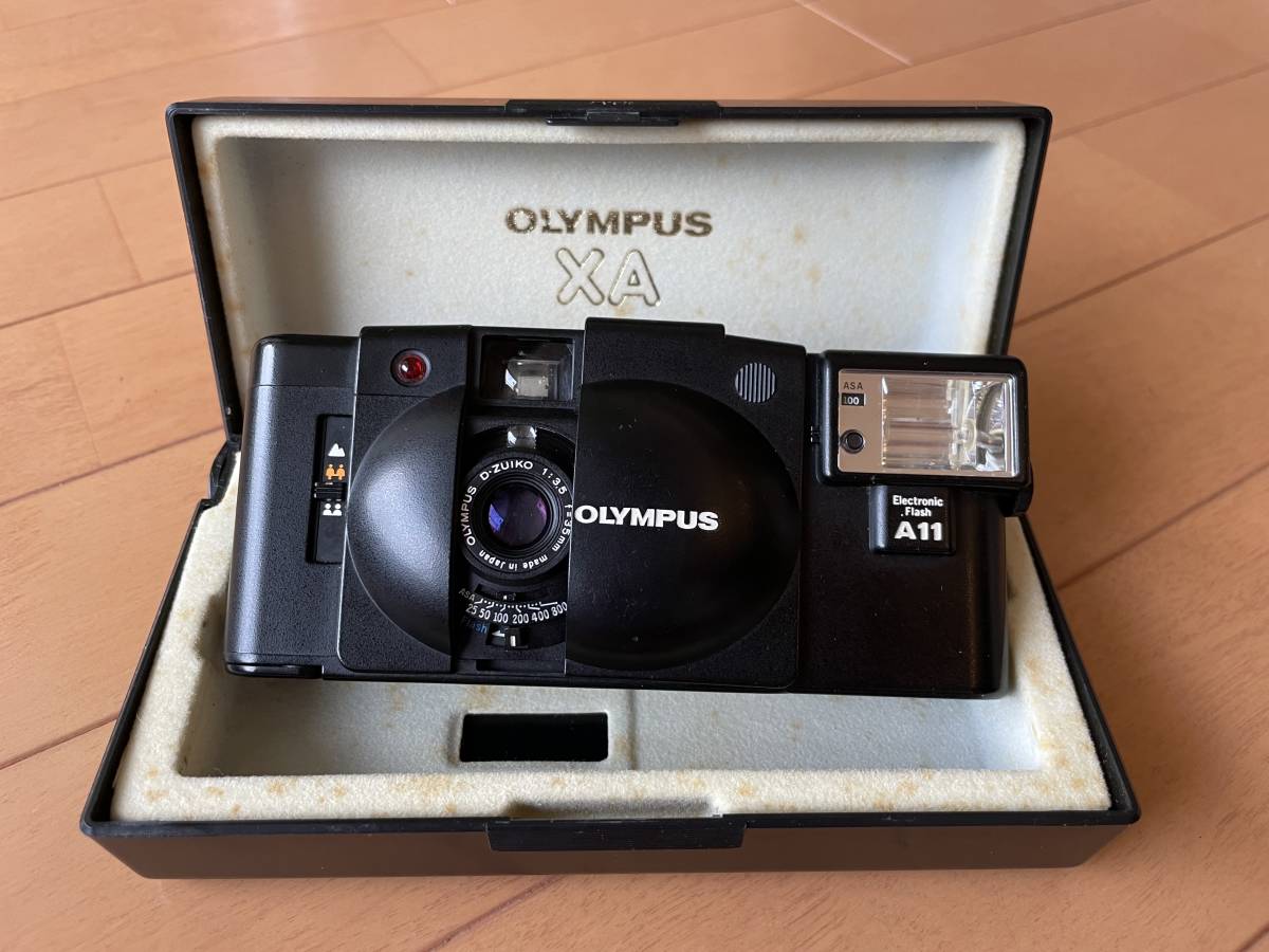 a-3 / OLYMPUS XA2 A11 オリンパス　フィルムカメラ　フラッシュ　ケース付き　ジャンク_画像2