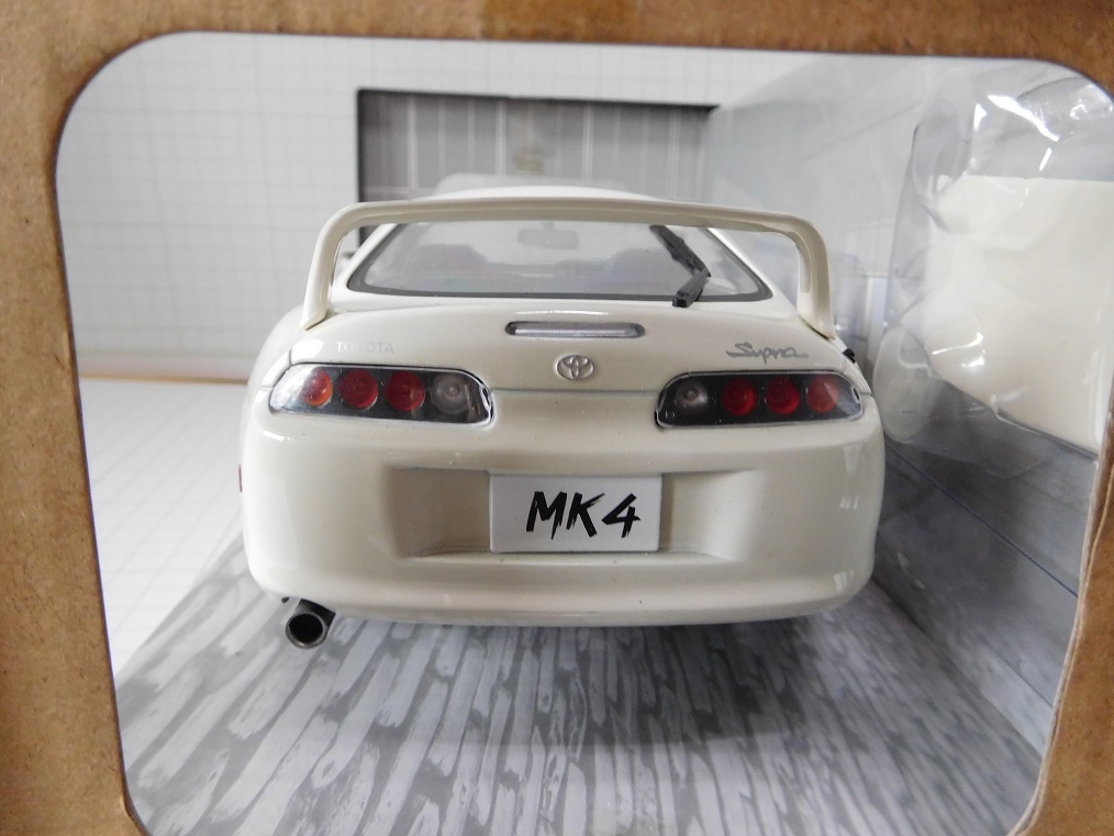 * Solido 1/18 Toyota Supra targa top white 