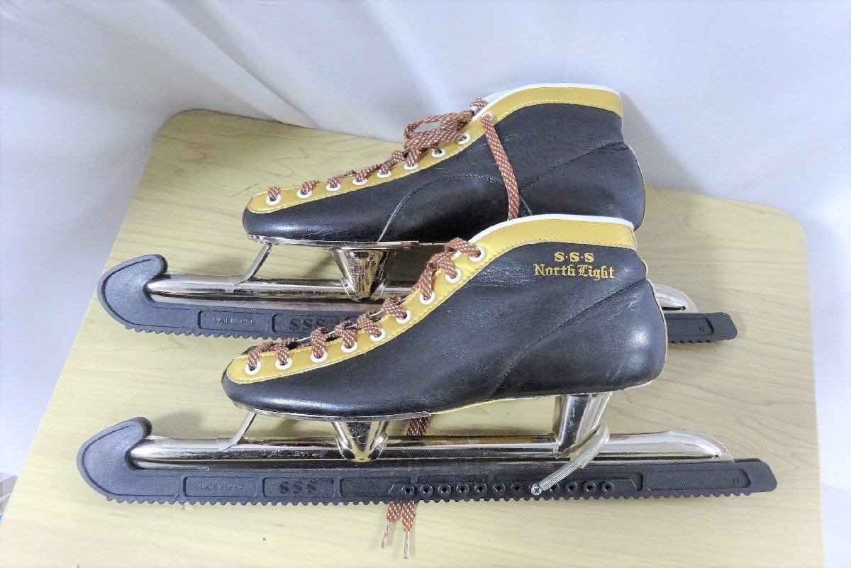 D16133NC【中古】サンエス S・S・S スピードスケート スケート靴 24.0ｃｍブラック ゴールド スポーツ スケート 用品 バック付き_画像2