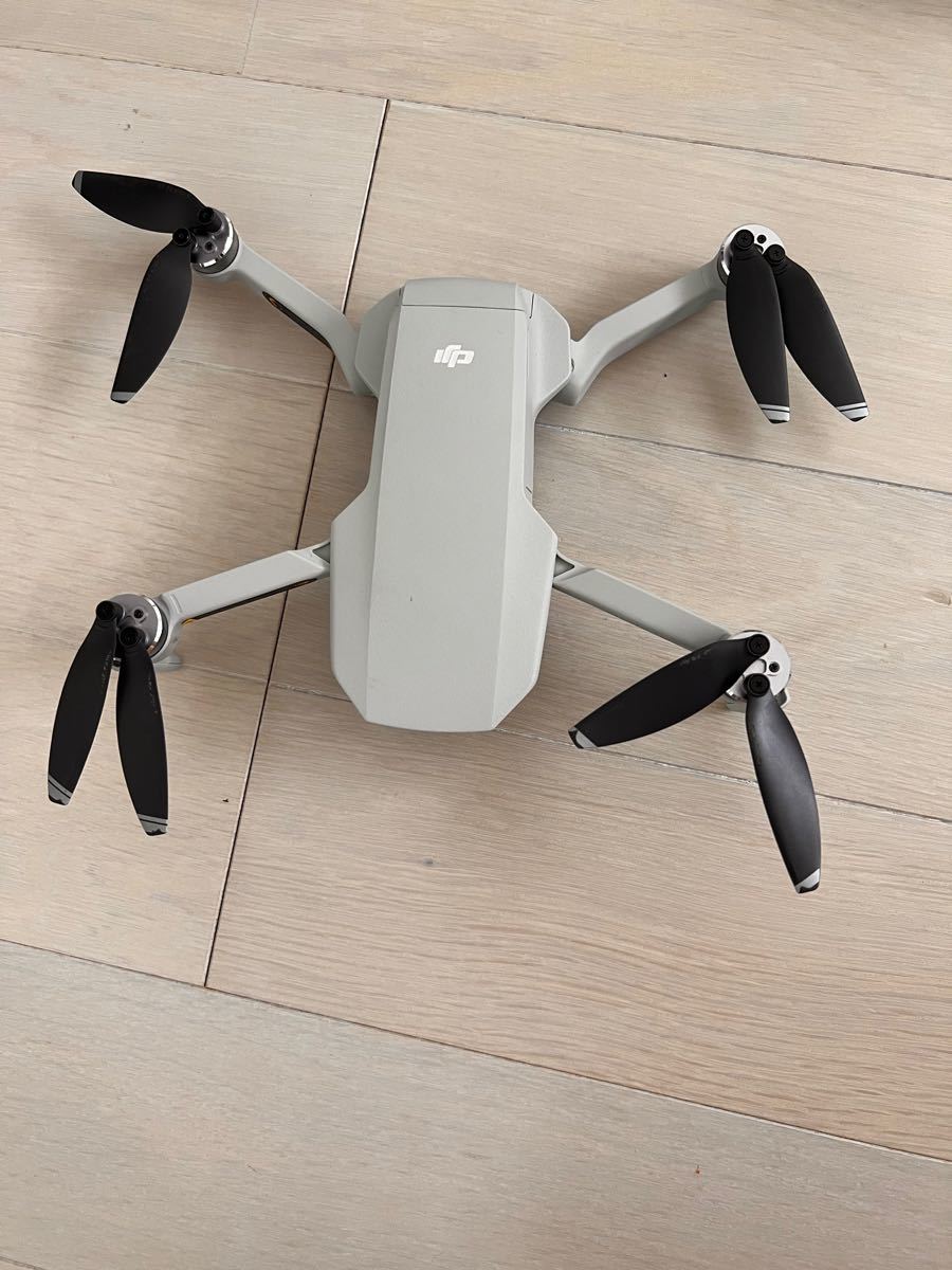 ドローン FLY MAVIC ホワイト 付属品　ID未登録