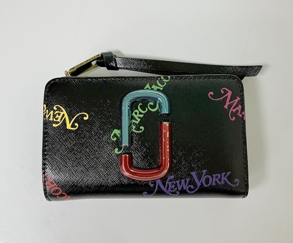 ◎【MARC JACOBS/マークジェイコブス】SNAPSHOT スナップショット NEW YORK 財布 黒 ブラック MAG SLGS MINI COMPACT WALLET 中古品/kb1870_画像1