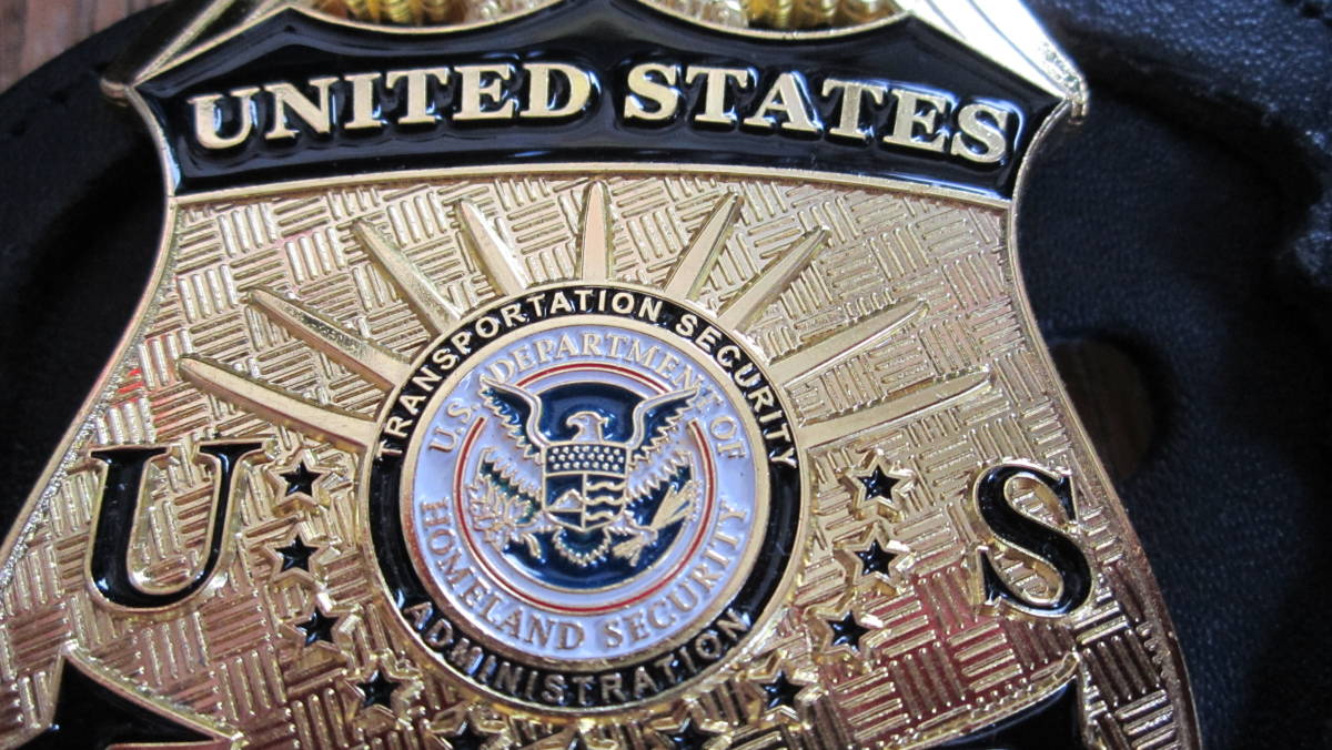 米国国土安全保障省DHS ピンバッジ - 通販 - pinehotel.info