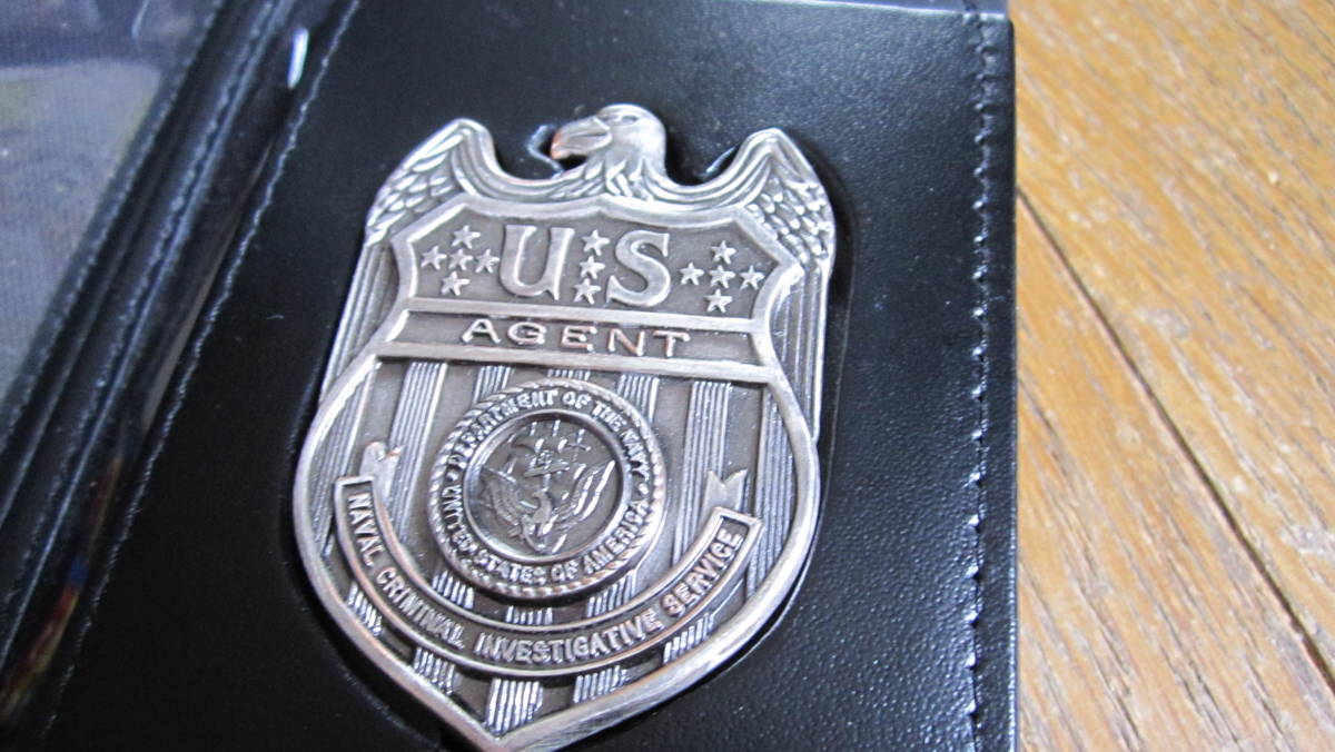 パーティを彩るご馳走や NCIS 実物AGENTバッジ G.R.DAVIS製 バッジ