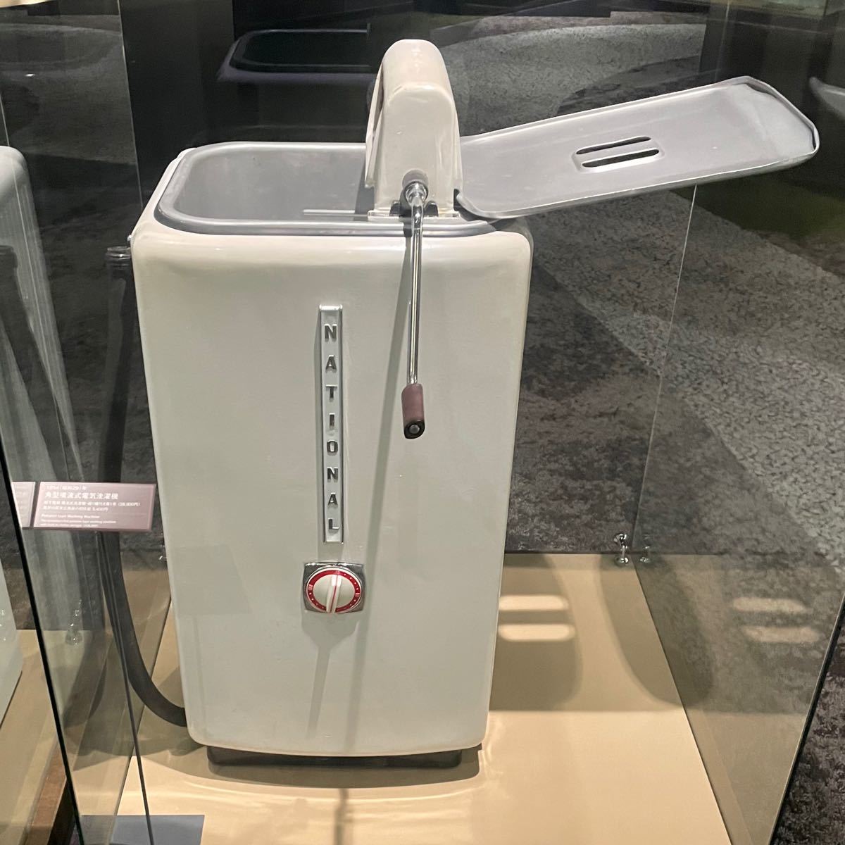 ミニチュア洗濯機　1954年　松下電器製噴流式電気洗濯機 Panasonic