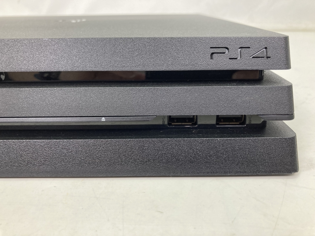 日本正規販売品 PS4 箱無し dbd セット 動作確認済み 家庭用ゲーム本体