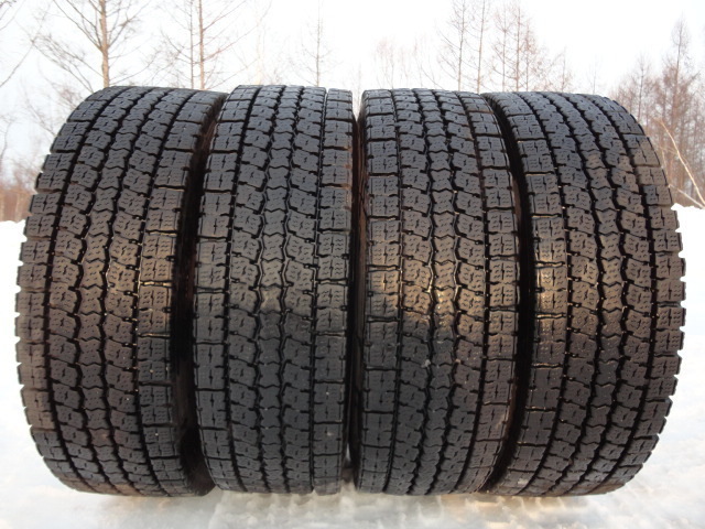 ●1855 冬 美品 TOYO M919 245/70R19.5 136/134J 4本 再生タイヤ 2015年製_画像1