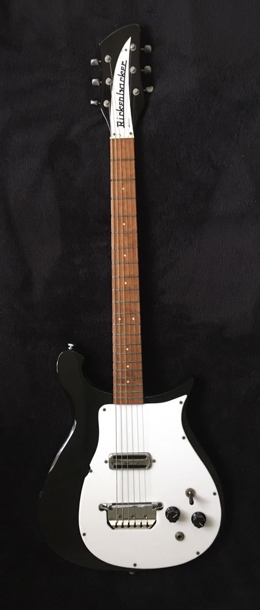 Rickenbacker 425 黒 リッケンバッカー ハードケース ジョージ Rickenbacker 425 黒 リッケンバッカー ハードケース ジョージ