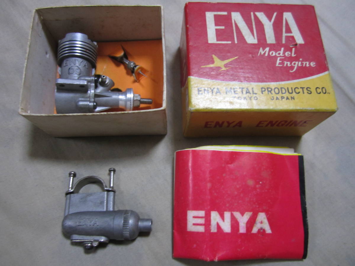 ENYA 09-Ⅲ 模型 飛行機 エンジン 塩谷製作所 ENGINE MADE IN JAPAN 希少 別売り マフラー付属 09 日本製造 昭和レトロ Uコン TOKYO 絶版