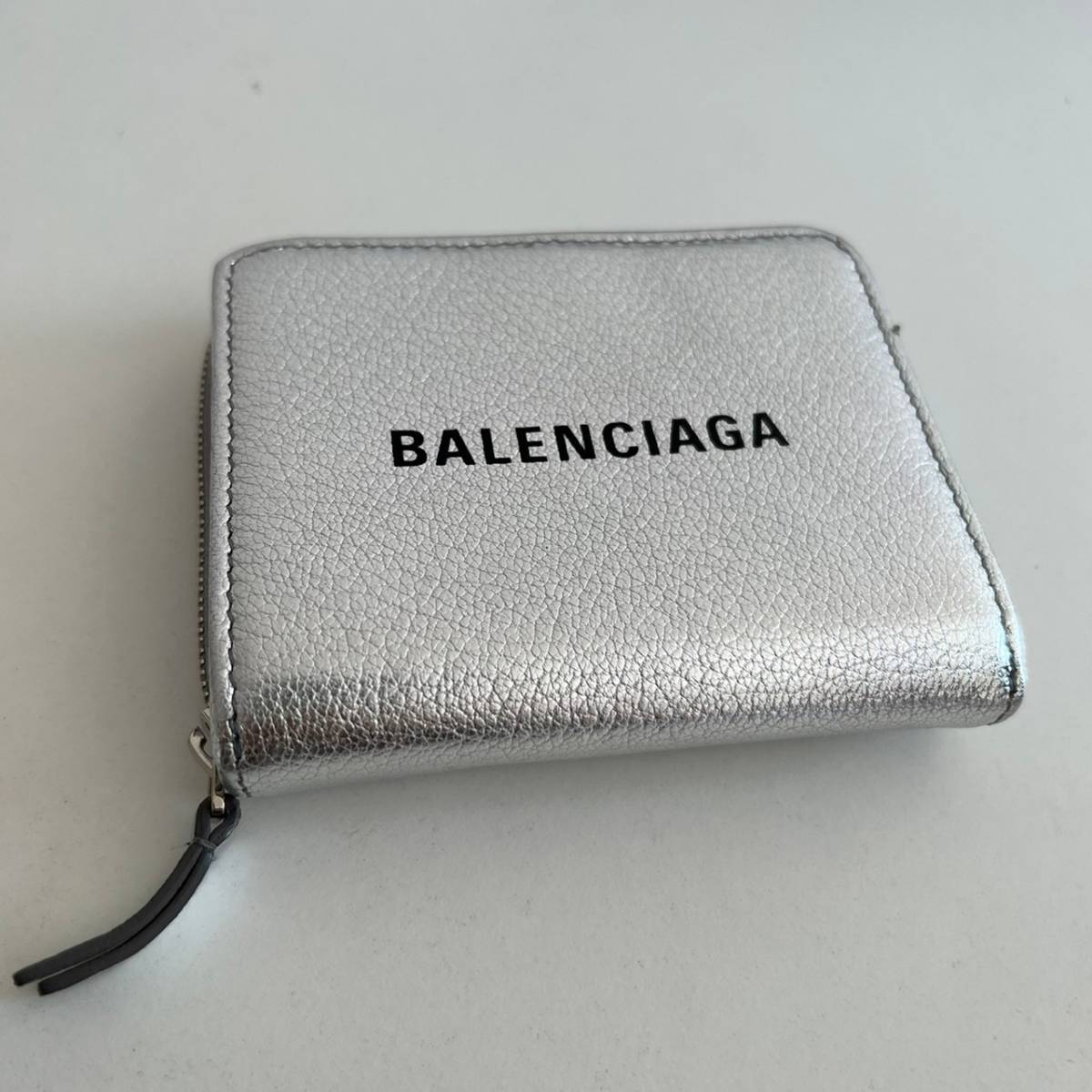 BALENCIAGA EVERYDAY ラウンドファスナー二つ折り財布-