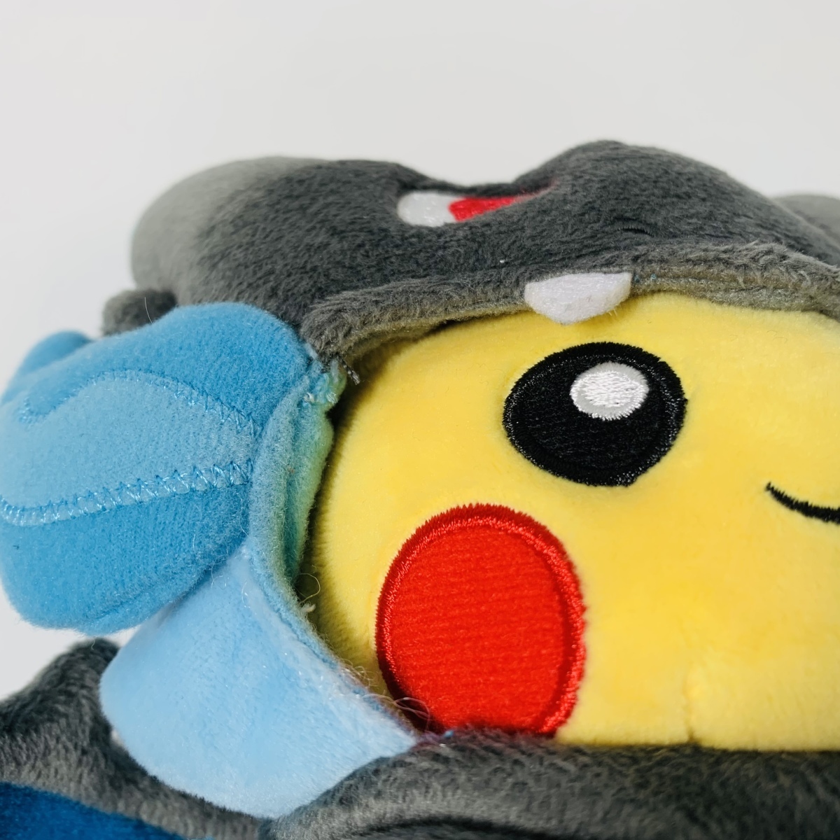 ポンチョ ピカチュウ メガリザードンX ぬいぐるみ ポケットモンスター-