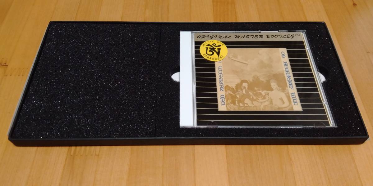 TARANTURA Led Zeppelin / Live On Blueberry Hill (2CD) long box|代購幫