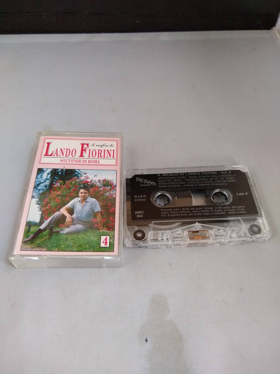 T1108　カセットテープ　【LANDO FIORINI SOUVENIR DI ROMA】_画像1