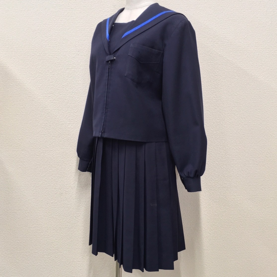 A67 (中古) 兵庫県 三木市立 自由が丘中学校 上下セット /M/L A67 (中古) 兵庫県 三木市立 自由が丘中学校 上下セット /M/L