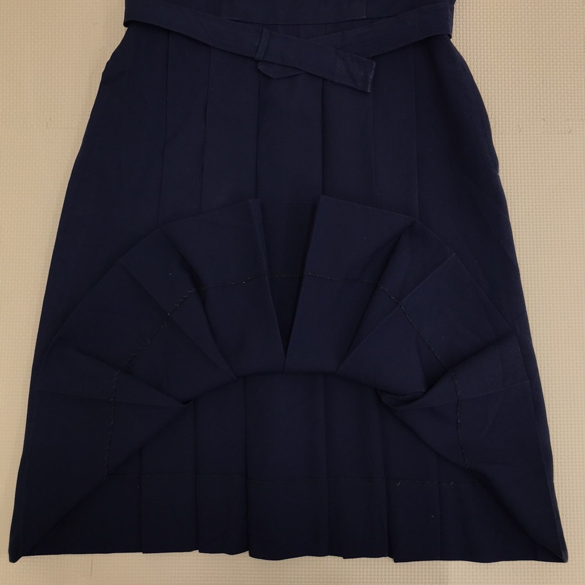 海外個人輸入 (中古) K888 兵庫県 ジャンパースカート 桜が丘中学校(旧制服) 学生服