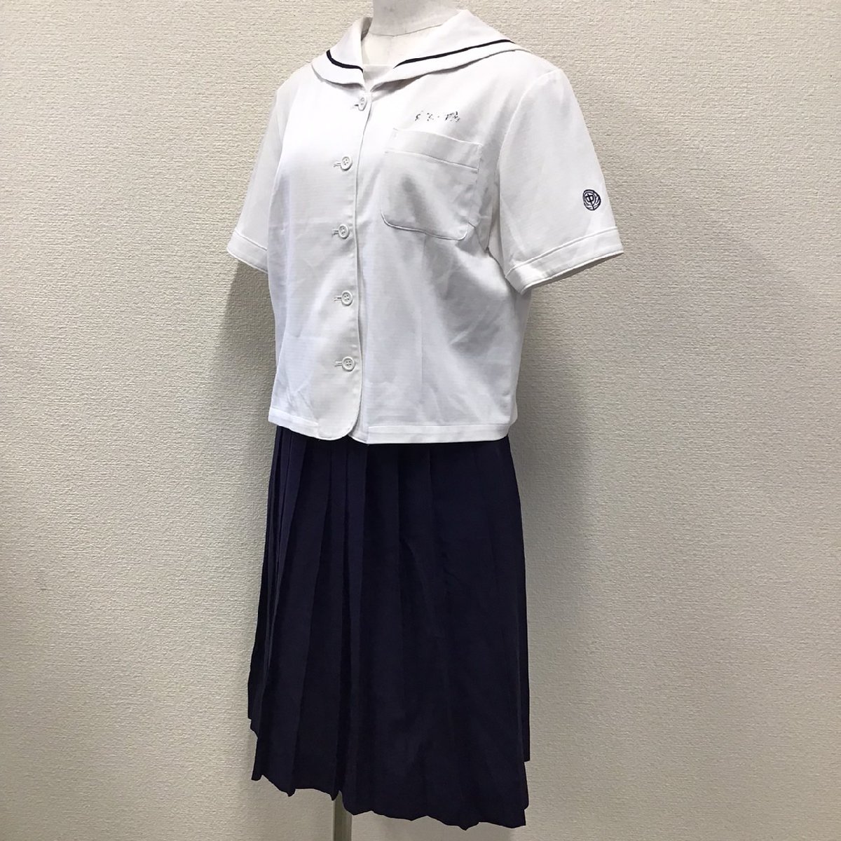コスプレ最適 上着 ジャケット 紋章バッチ付 紺色 L - 学生服 コスプレ最適 上着 ジャケット 紋章バッチ付 紺色 L - 学生服