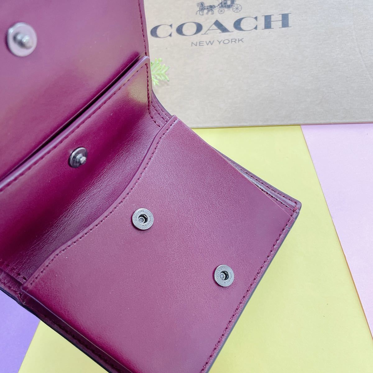 2021新作モデル COACH コーチ 新品 ホワイト 紫 花柄 長財布